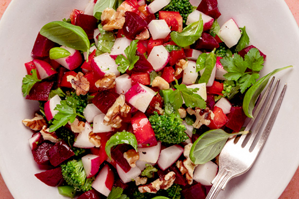 Radish broccoli beetroot salad 615x410