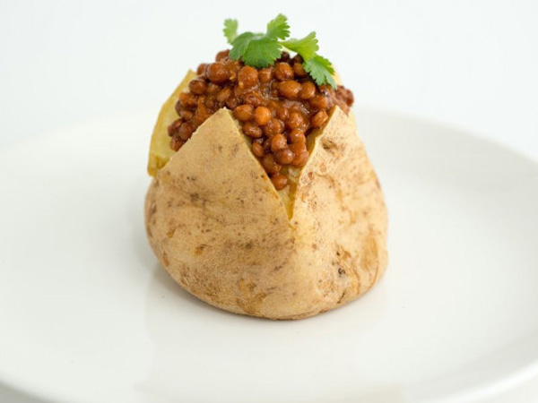 baked potatoes with spicy lentils