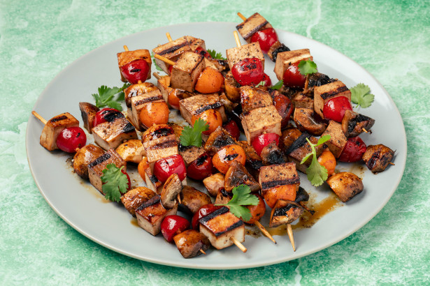 BBQ skewers with tomato and mushroom L v2