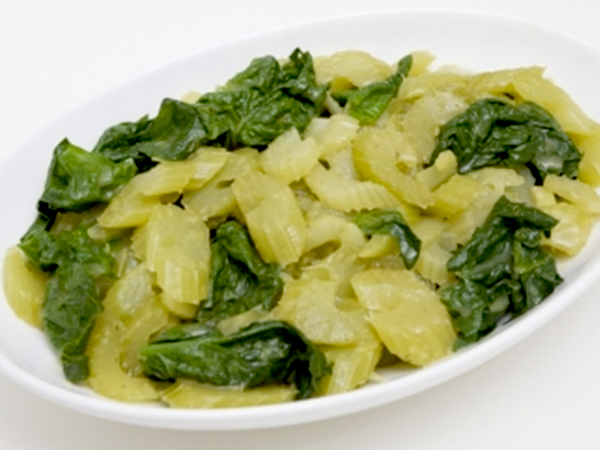 Braised spiced celery with spinach 600x450