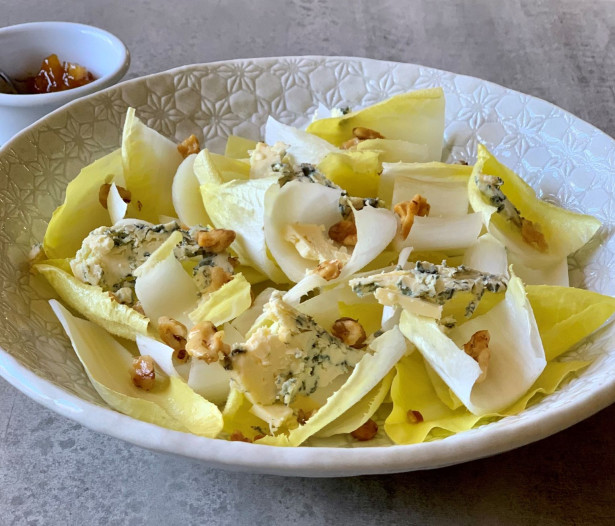 Witloof and blue cheese1 med