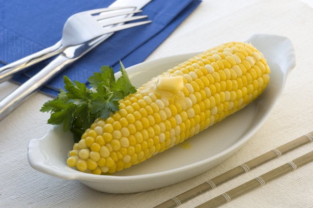microwaved sweet corn on the cob