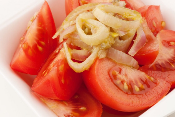 shallot vinaigrette and tomatoes